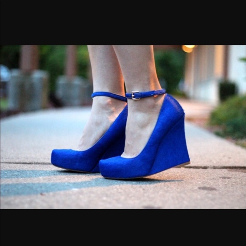 Blue pony hair wedge heels